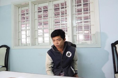Hát karaoke lúc đêm khuya, người đàn ông bị đâm tử vong