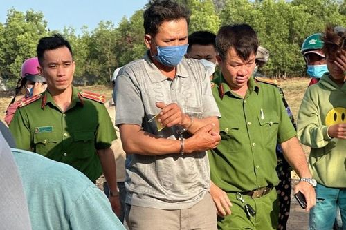Tạm giữ nghi can đầu độc 3 hồ tôm ở La Gi