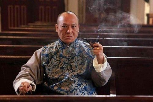 Diễn viên Ngô Chí Hùng bị lộ hình ảnh thân mật với người mẫu trẻ