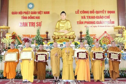 Đồng Nai: Công bố, trao giáo chỉ tấn phong giáo phẩm đến 376 vị Tăng Ni thuộc Giáo hội tỉnh