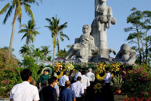Tưởng niệm 55 năm Ngày 504 đồng bào Sơn Mỹ bị thảm sát