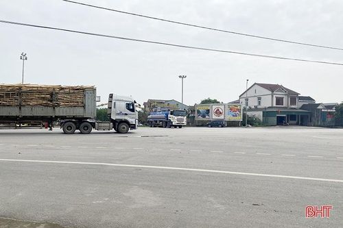 Sớm lắp đặt hệ thống đèn tín hiệu giao thông tại ngã tư đi khu kinh tế Vũng Áng