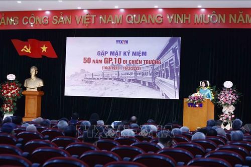 GP10 - 'Thế hệ vàng' TTXVN kỷ niệm 50 năm 'xẻ dọc Trường Sơn đi cứu nước'