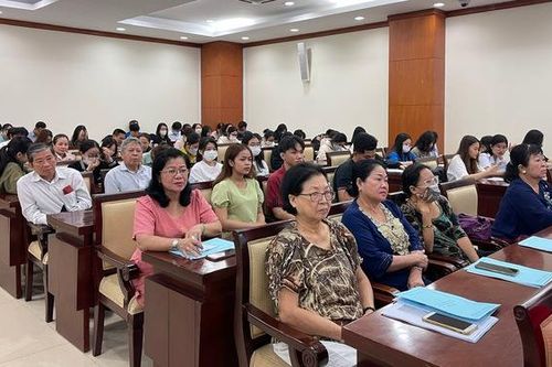 Lấy người tiêu dùng làm trung tâm để hỗ trợ và hướng dẫn sử dụng điện an toàn, tiết kiệm và hiệu quả