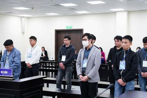 Nhóm đối tượng thu tiền tỷ từ bán thông tin cá nhân của khách hàng lĩnh án