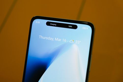 Mẫu điện thoại Android có 'đảo động'