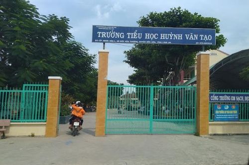 Học sinh lớp 3 ngất xỉu rồi tử vong tại sân trường ở Long An