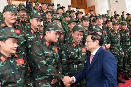 Thủ tướng Chính phủ gặp mặt Đoàn công tác Bộ Quốc phòng và Bộ Công an tham gia hỗ trợ nhân đạo và cứu trợ thảm họa động đất tại Thổ Nhĩ Kỳ