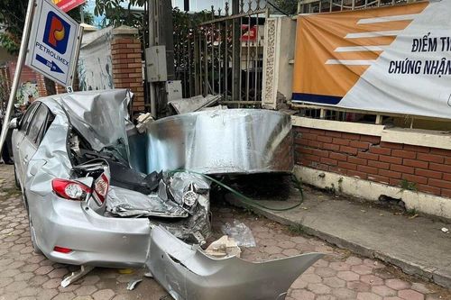 Cuộn thép rơi xuống đường gây chết người: Phải coi là tội giết người
