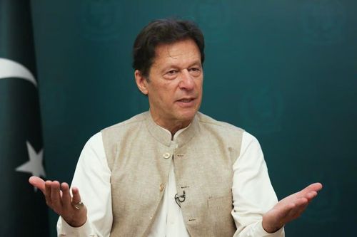 Cảnh sát đột kích tư gia cựu thủ tướng Pakistan, bắt 30 người