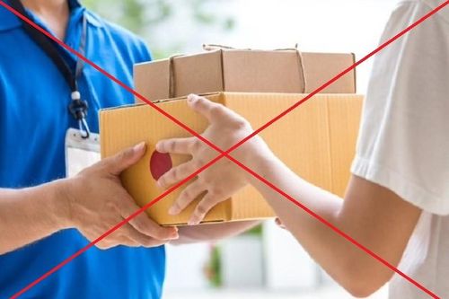 Nam thanh niên giở 'quái chiêu' tráo hàng đắt tiền của shipper