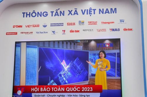 Gian trưng bày của TTXVN gây ấn tượng tại Hội Báo toàn quốc