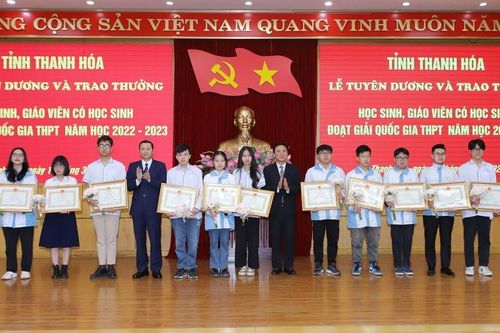 Thanh Hóa tuyên dương, trao thưởng học sinh giỏi quốc gia