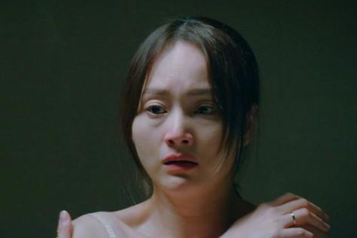 'Lên đồng' như Lan Phương