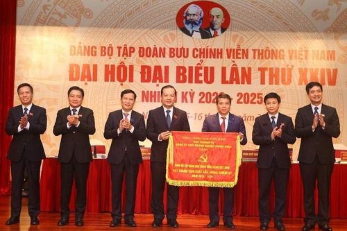 Người đứng đầu phải tiên phong, gương mẫu thực hiện văn hóa doanh nghiệp