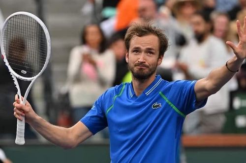 Medvedev nghẹt thở vào chung kết Indian Wells