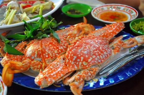 Ăn ghẹ luộc bị nổi mề đay: Có phải dị ứng cơ địa?