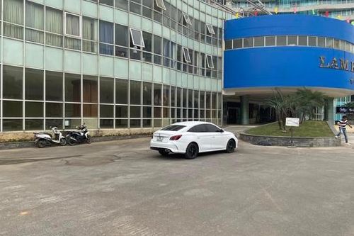 Về tay chủ mới chuyên nuôi bò, khách sạn 500 tỷ bỏ hoang tại Thanh Hóa bất ngờ được 'hồi sinh'