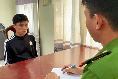 Tạm giữ hình sự 2 thanh, thiếu niên chém người