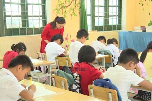 Dự báo nguồn nhân lực ngành giáo dục luôn là việc khó của các địa phương