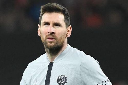 Phản ứng của Messi khi bị CĐV PSG la ó