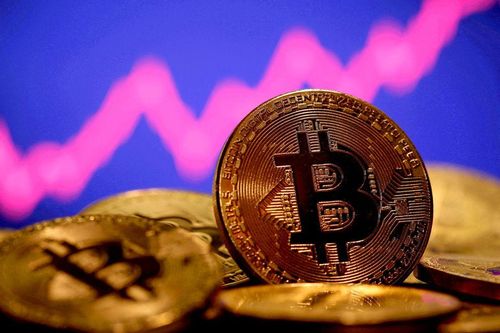 Ngân hàng khủng hoảng, bitcoin lên ngôi