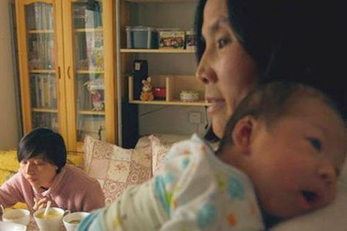 Ngày tôi sinh con, mẹ chồng cho 400 triệu nhưng tôi không dám nhận