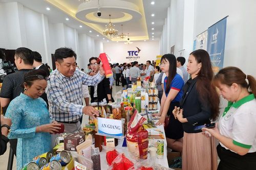 Kết nối đưa hàng hóa vươn xa