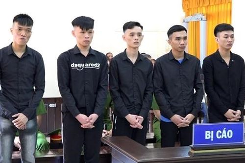 Chém người suýt mất mạng, 5 bị cáo chia nhau 73 năm tù