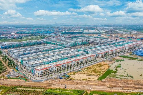 Doanh nghiệp ngoại tiếp tục cuộc đua thâu tóm bất động sản Việt