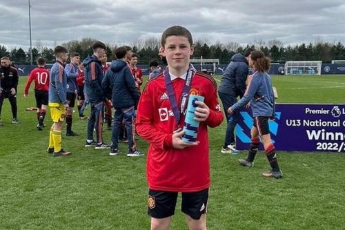Con trai Rooney giúp MU vô địch giải trẻ