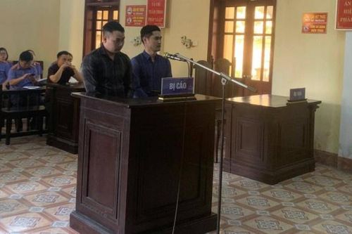 Gây tai nạn giao thông còn chống người thi hành công vụ