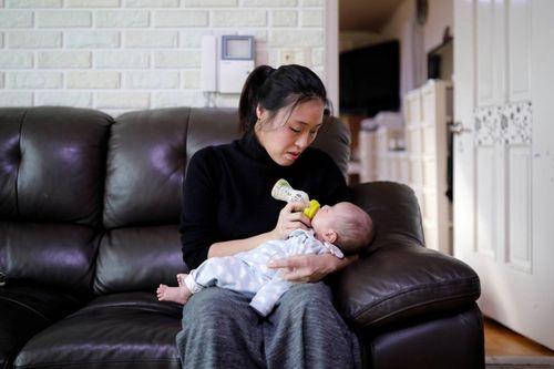 Khi chuyện sinh con bị đặt lên bàn cân trong tuyển dụng, thăng tiến