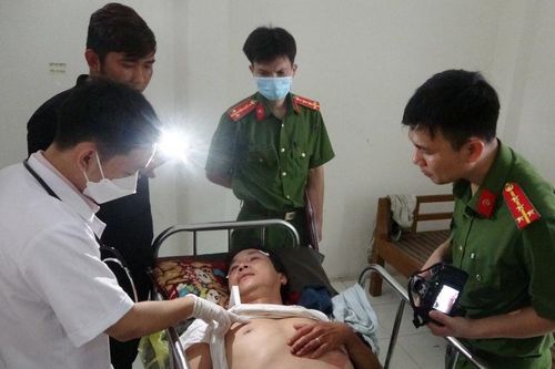 Ngăn em trai hành hung vợ, anh bị đâm tử vong