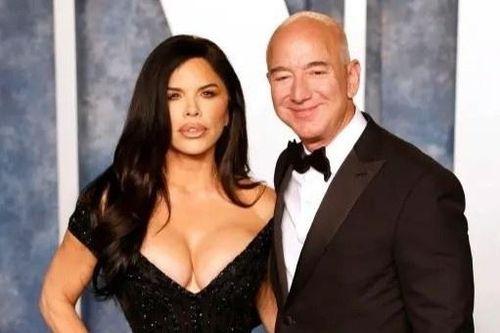 Bạn gái tỷ phú Jeff Bezos chi 2 triệu USD làm phim