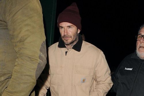 Beckham bỏ về sớm khi đội của con trai thua ngược