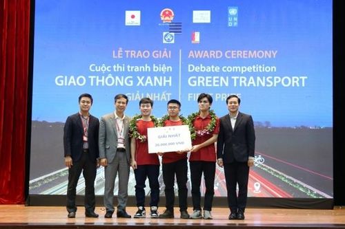 Đại học Bách Khoa Hà Nội giành giải Nhất Cuộc thi Tranh biện Giao thông Xanh