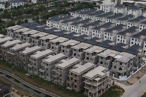 Tiến độ 'rùa' thập kỷ ở khu biệt thự cao cấp vùng ven Hà Nội