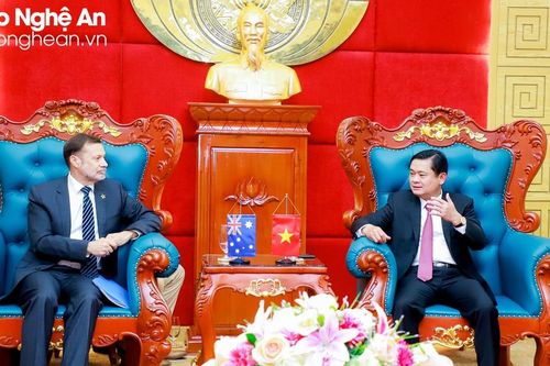 Bí thư Tỉnh ủy Nghệ An tiếp xã giao Đại sứ Australia tại Việt Nam
