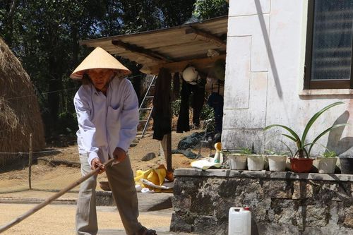 Người cựu chiến binh hiến hơn 1.000m² đất mở đường, xây nhà cho người nghèo