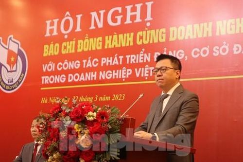 Báo chí đồng hành cùng doanh nghiệp để tạo đà phát triển