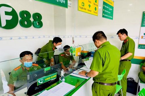 Hình ảnh Công an kiểm tra 11 điểm kinh doanh của Công ty F88 tại Bến Tre