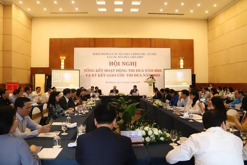 Công tác thi đua - khen thưởng chú trọng hướng về cơ sở, động viên kịp thời các cá nhân và đơn vị khó khăn