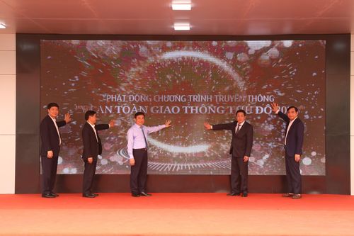 Hà Nội: Bền bỉ truyền thông an toàn giao thông tới học sinh, sinh viên