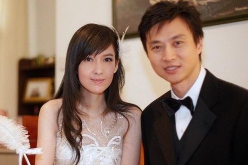 Hôn nhân 14 năm không con cái của biểu tượng nhan sắc Hong Kong