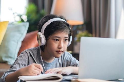 Ai là 'cha đẻ' bài tập về nhà?