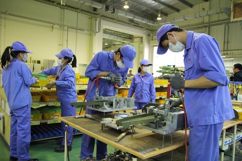 Tận dụng cơ hội từ 'đại bàng' Mỹ