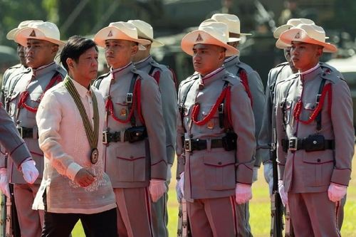 Tổng thống Philippines tuyên bố lực lượng Mỹ được phép đồn trú ở vùng tiếp sát Biển Đông