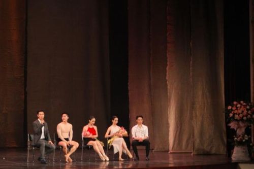 'Đông hồ' sống lại trên sân khấu ballet