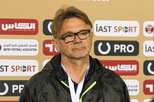 Thua đậm Iraq, HLV Troussier nói do đối thủ mạnh và cần sai lầm để học hỏi
